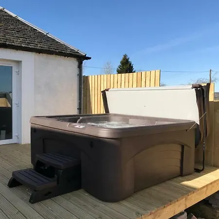Carriage Cottage Hot Tub Beith Exterior photo