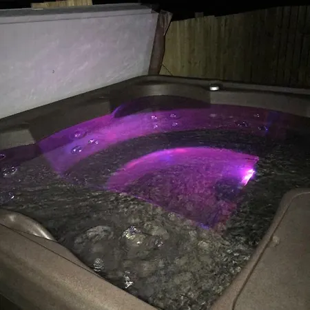Carriage Cottage Hot Tub Beith Exterior photo