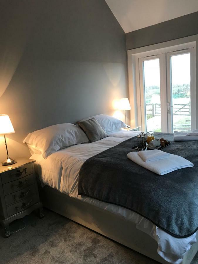 Carriage Hot Tub Farm stay